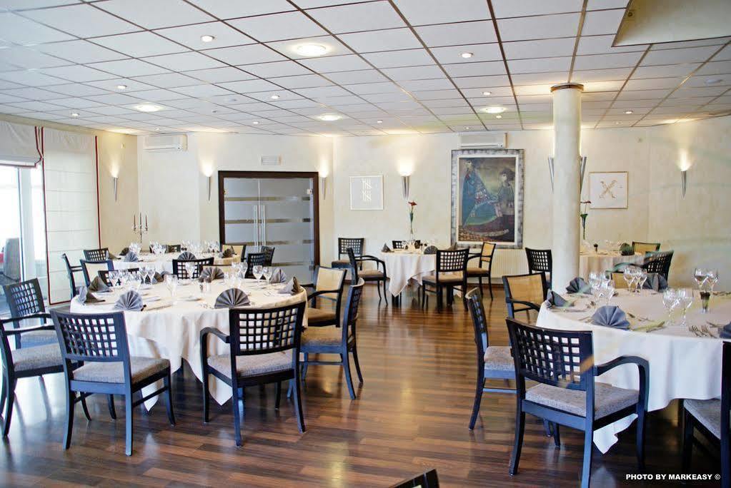 Threeland Hotel Петанж Экстерьер фото